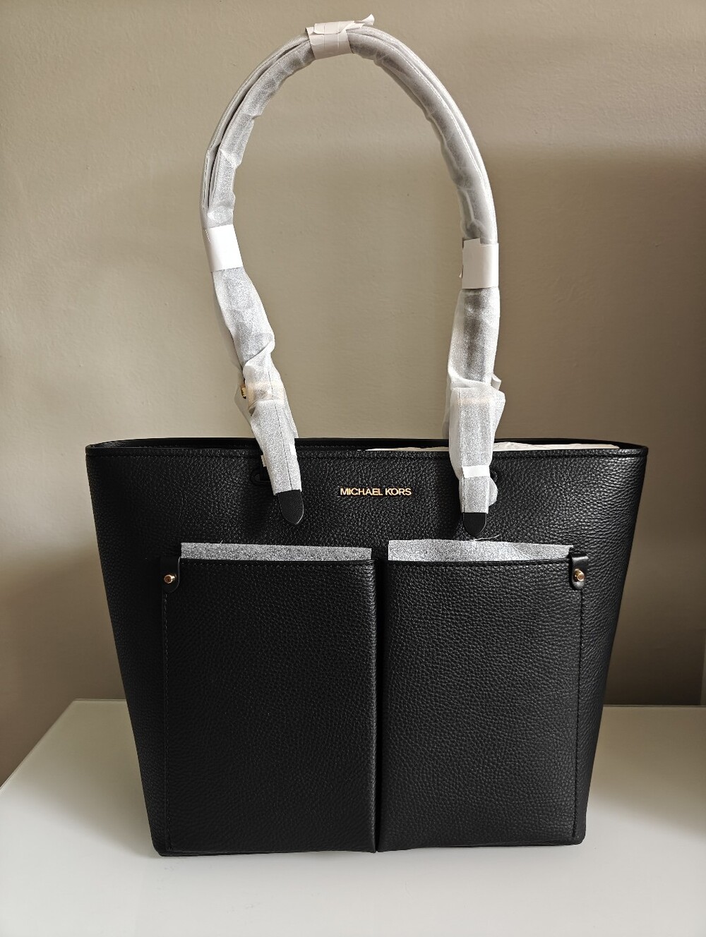 Michael Kors Jet Set Medium Pocket Tote Bag